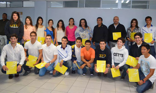 Reconocen alto rendimiento académico y deportivo