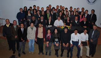Reconocen a alumnos distinguidos