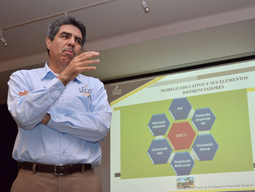 Expone lado social del CETYS