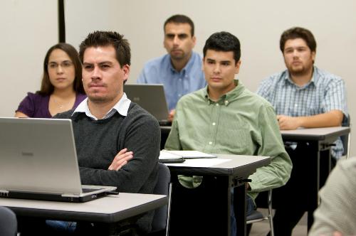 Docentes podrán revalidar materias en Maestría