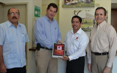 Premian a participante de encuesta con iPad