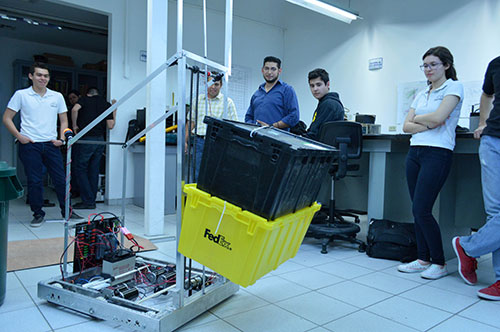 Bachilleres crean un robot