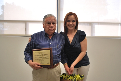 Reunión de despedida para el Dr. Carlos Rodríguez