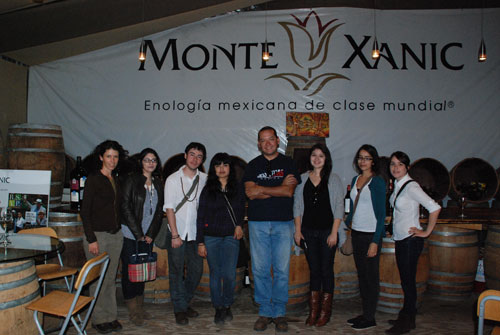 Imparte conferencia Pedro Poncelis Jr