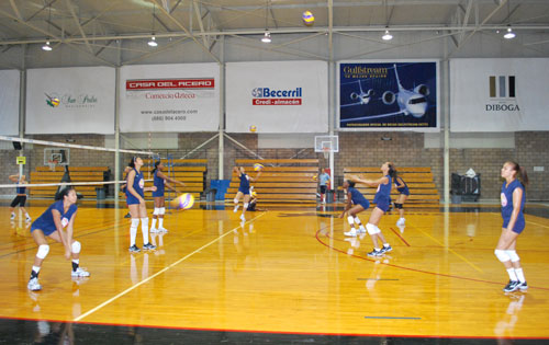 Entrenan en CETYS Equipos Mundialistas