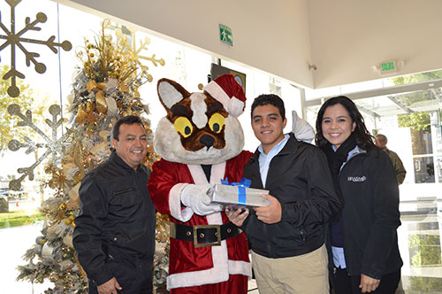 Gana tablet gracias a su talento académico