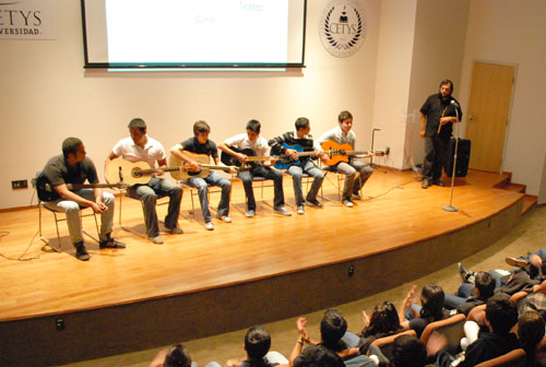 Participa en las Actividades Culturales
