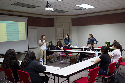 Coadyuvan en la formación de bachilleres