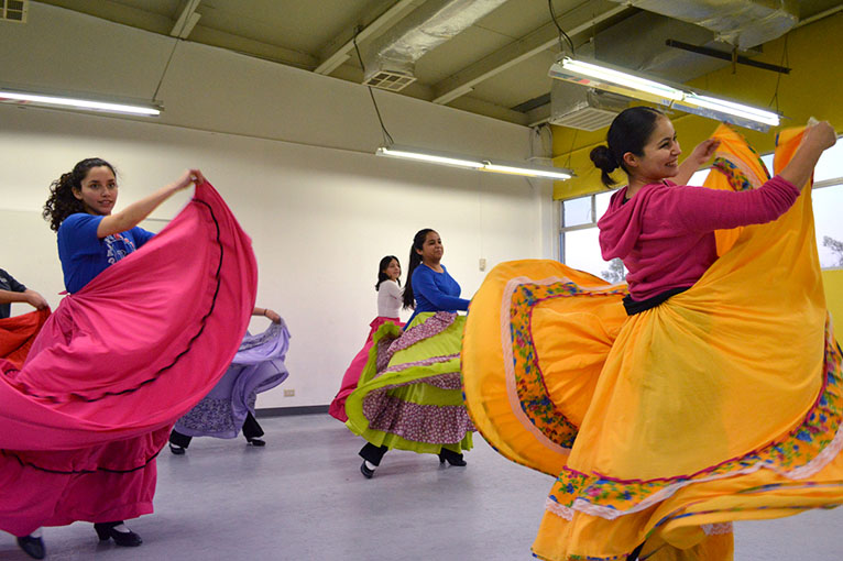 Invade Arte y Cultura al Campus