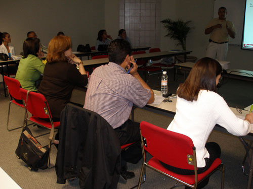 Técnicos Presentan Tesinas