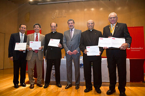 Reciben beca Santander-FIMPES