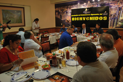 Brindan detalles de II Torneo de Dominó