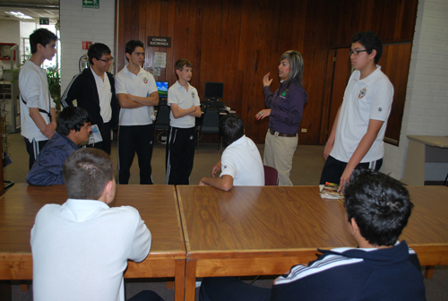 Adolescentes viven un día en el CETYS