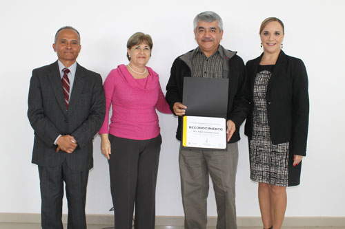 Reconocen a maestros vinculadores