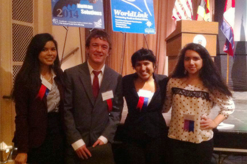 Asisten a junta de WorldLink