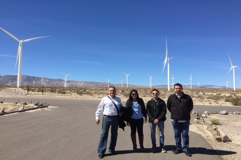 Visitan Parque de Energías Renovables