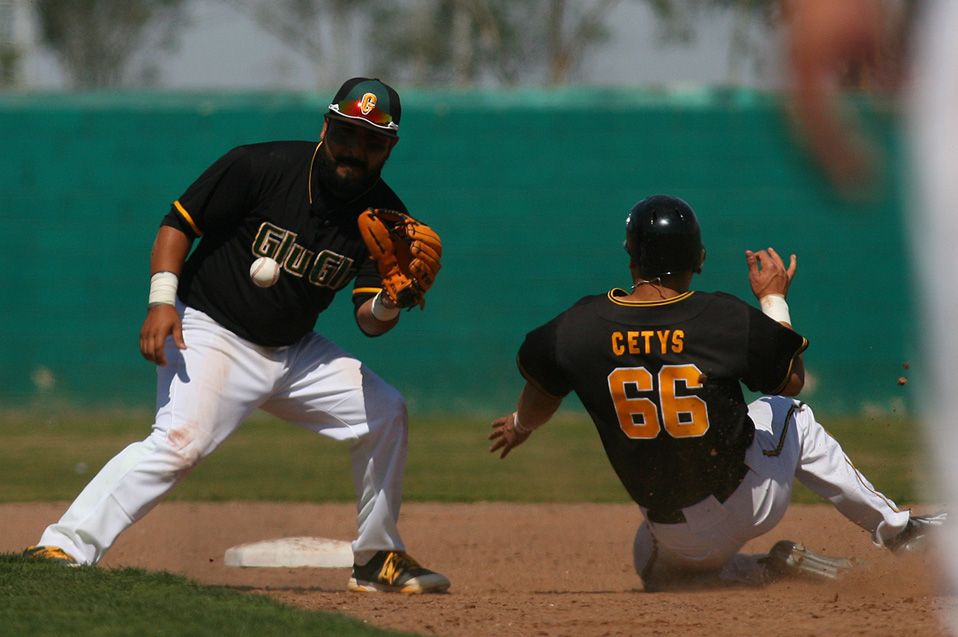 Destaca ofensiva de Zorros Tijuana en béisbol