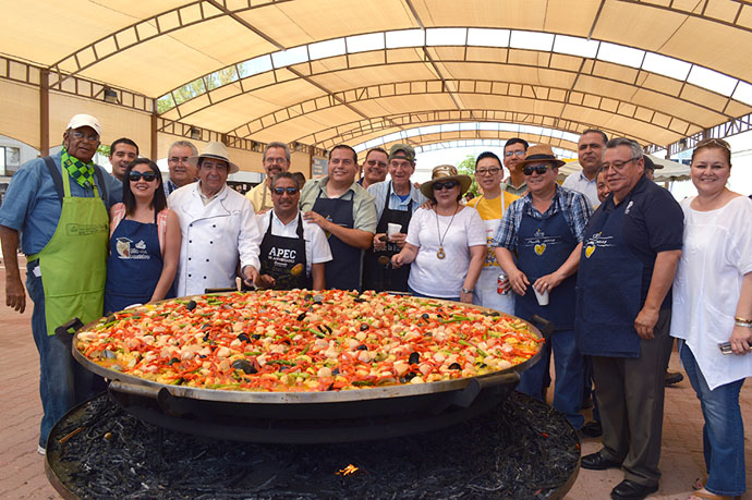 Gran Paella en Día del Maestro