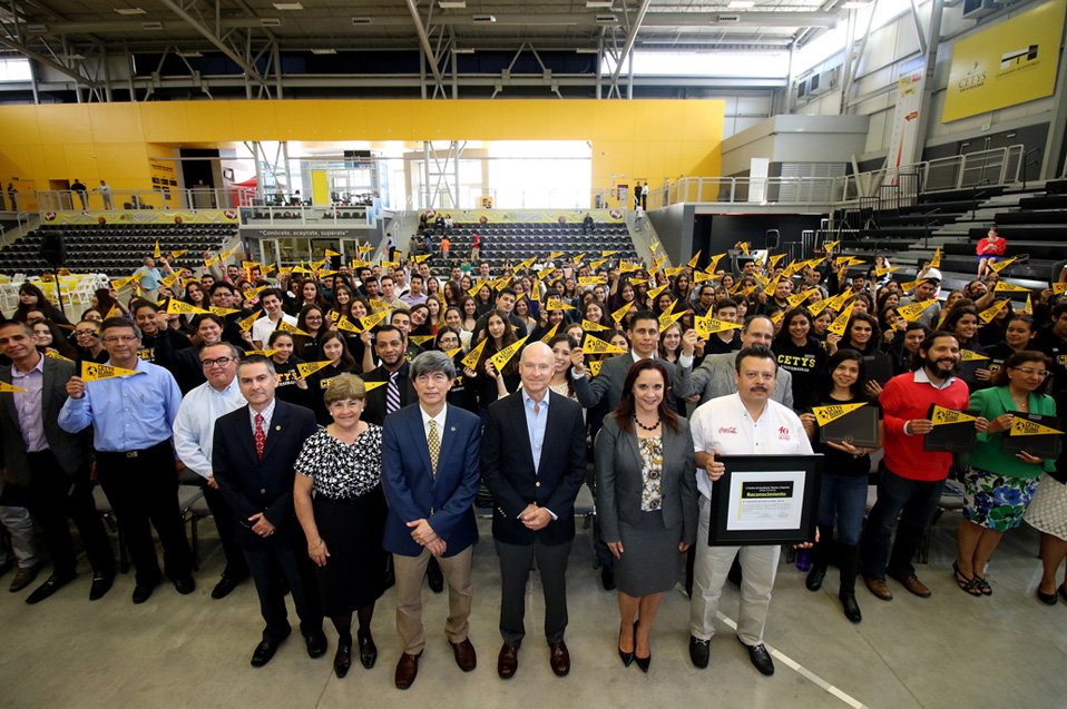 Jóvenes del CETYS son alumnos sin fronteras
