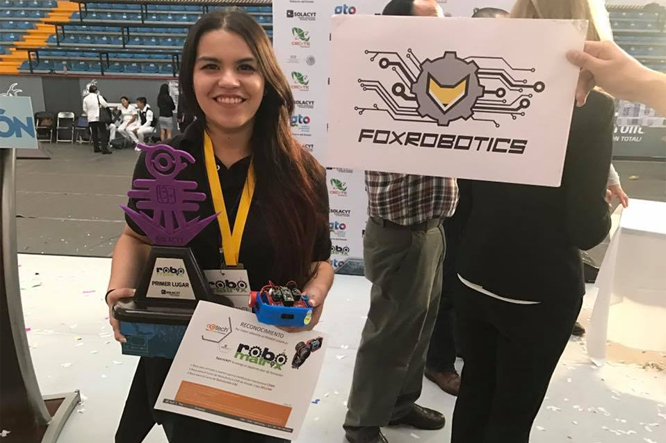 “FoxRobotics” campeones nacionales en “Robomatrix 2016”