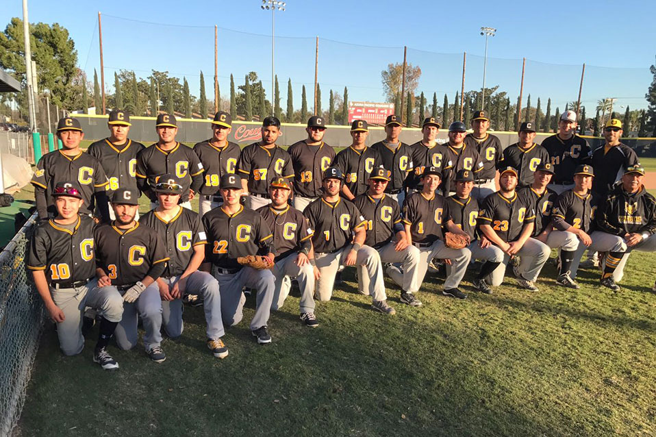 Peloteros del CETYS juegan en Sur de California