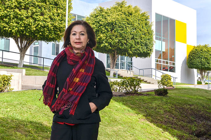 Maestra Isabel; ícono de la Preparatoria CETYS Ensenada