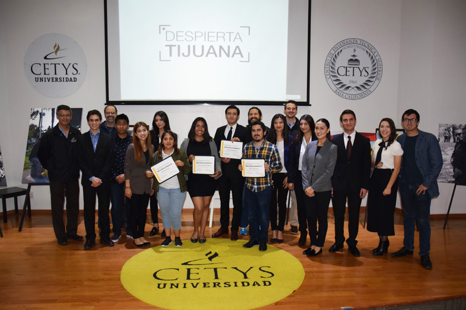 Jóvenes fotografían la multiculturalidad de la frontera