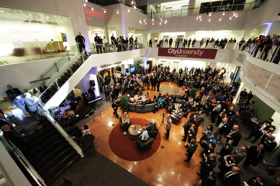 Apoya CityU a alumna de Doble Grado