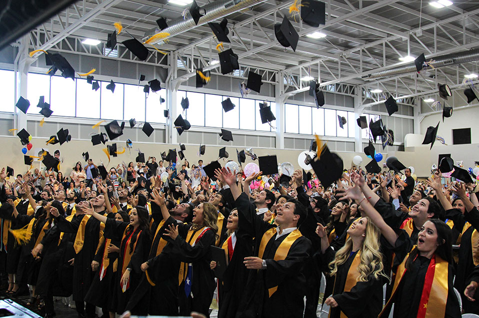 Egresan Profesionistas Y Lideres de Cambio de CETYS Universidad