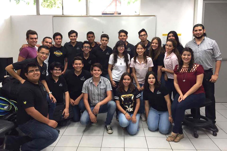 Sentinel Fox compite en FIRST Robotics Toluca