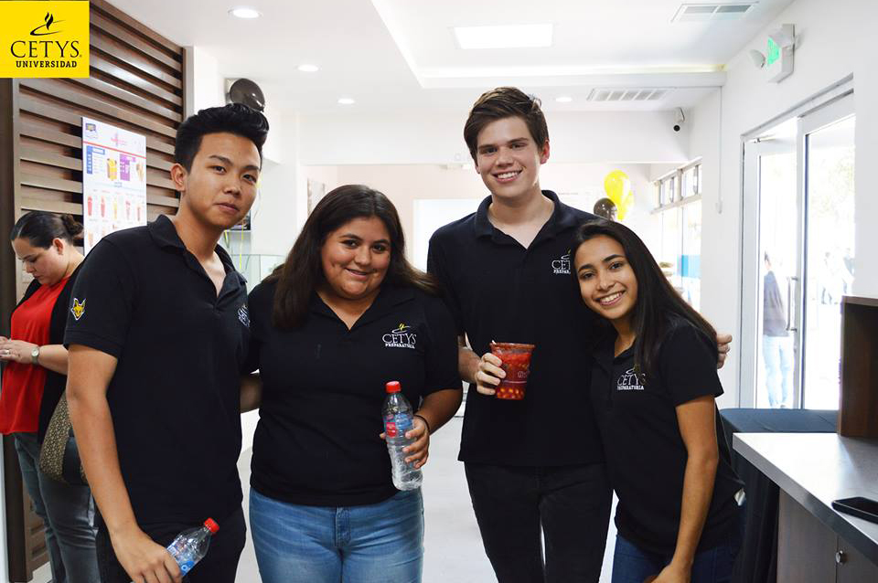 Disfrutan Zorros de nueva sección en Cafetería