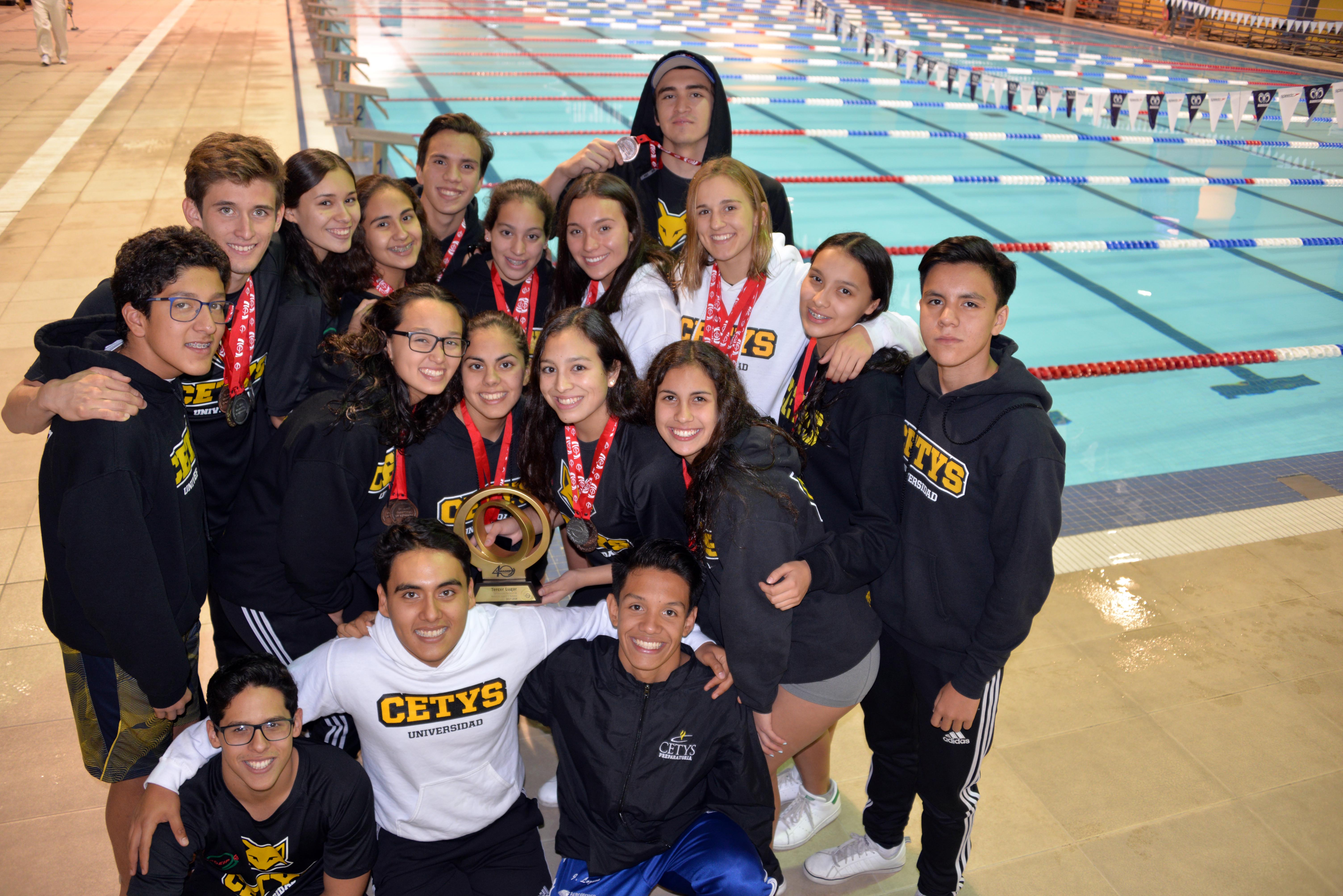 24 medallas en Campeonato Nacional de Natación