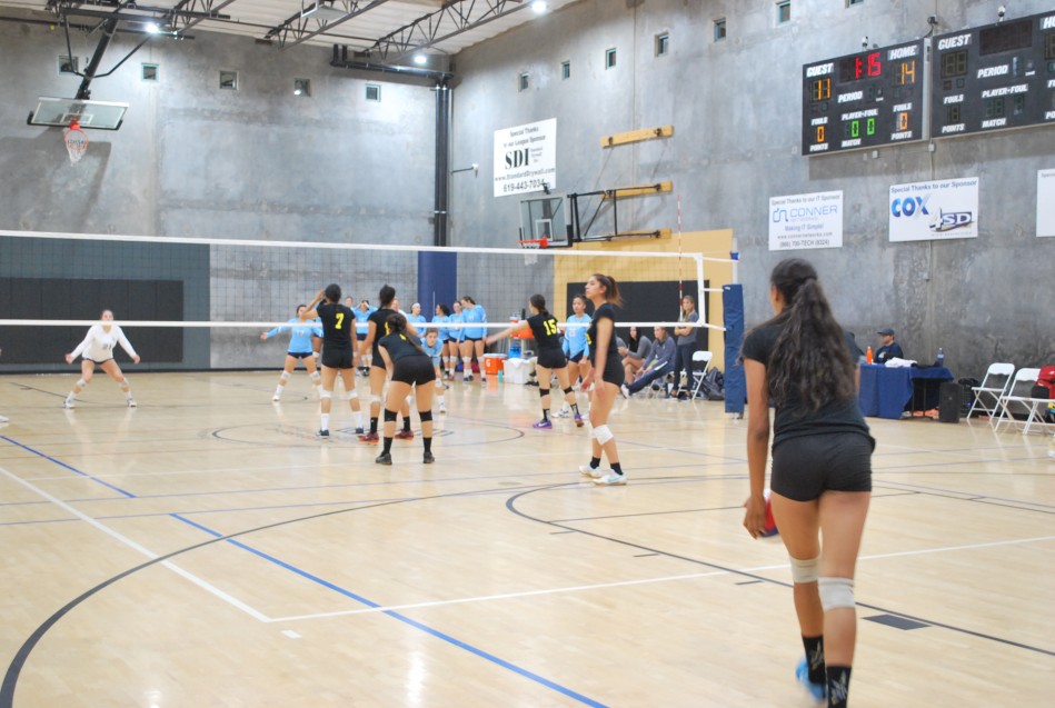 Duelo de voleibol entre CETYS Universidad y San Diego Christian