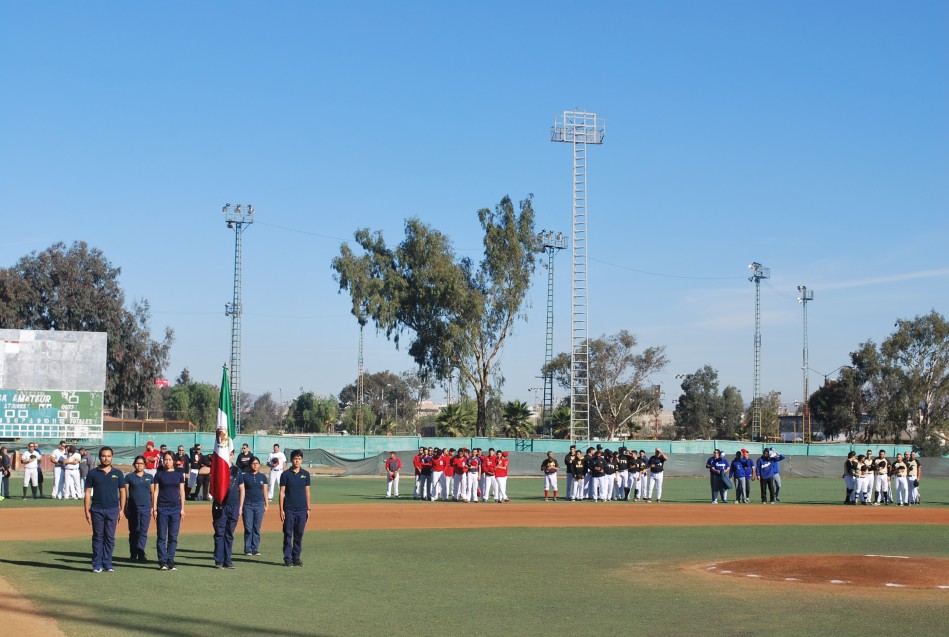 Peloteros de CETYS Tijuana fueron galardonados por la Liga Amateur