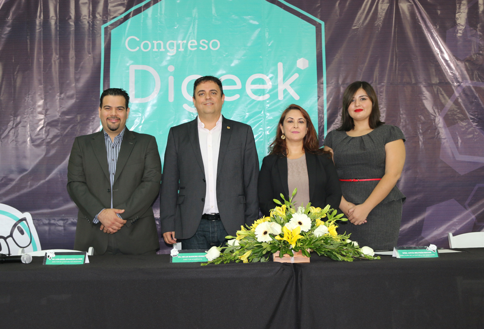 Alumnos de CETYS Universidad realizan congreso DiGeek