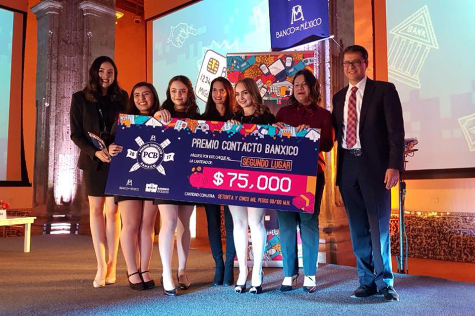 Ganan 2º lugar del Premio Contacto Banxico 2017