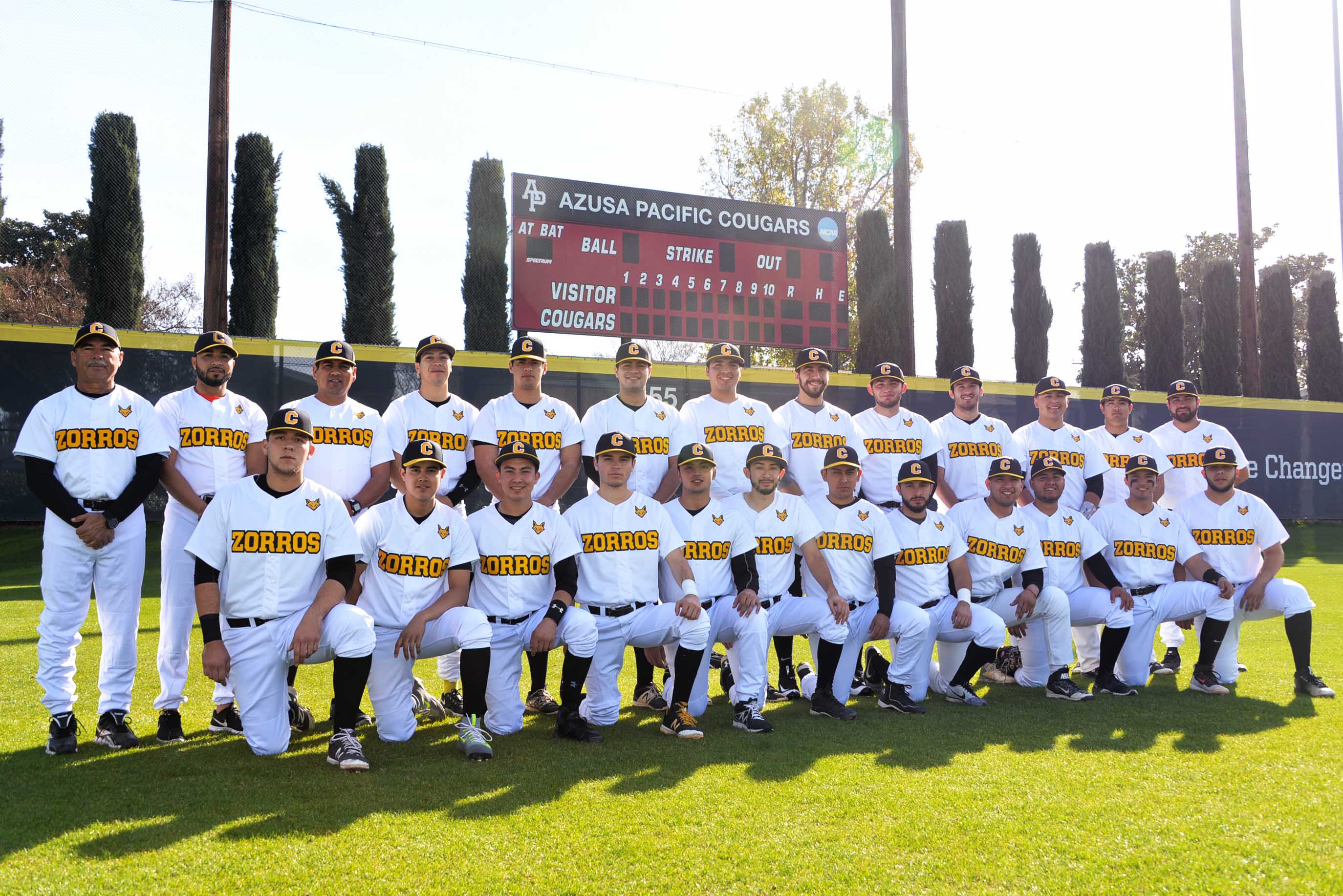 Zorros enfrentaron a equipo de NCAA en Béisbol