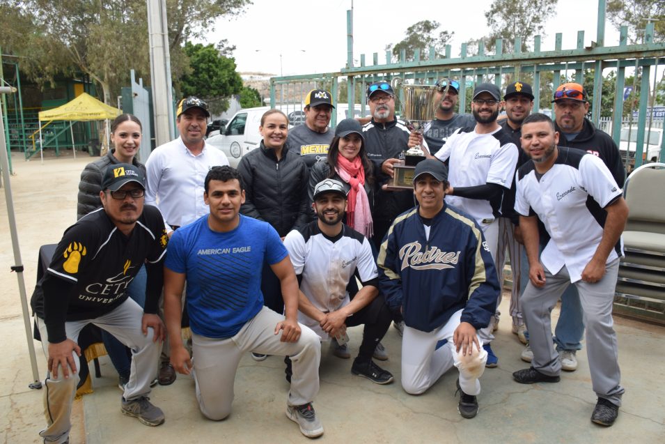 Egresados de Ensenada ganaron la Copa de Sóftbol “CETYS Alumni”