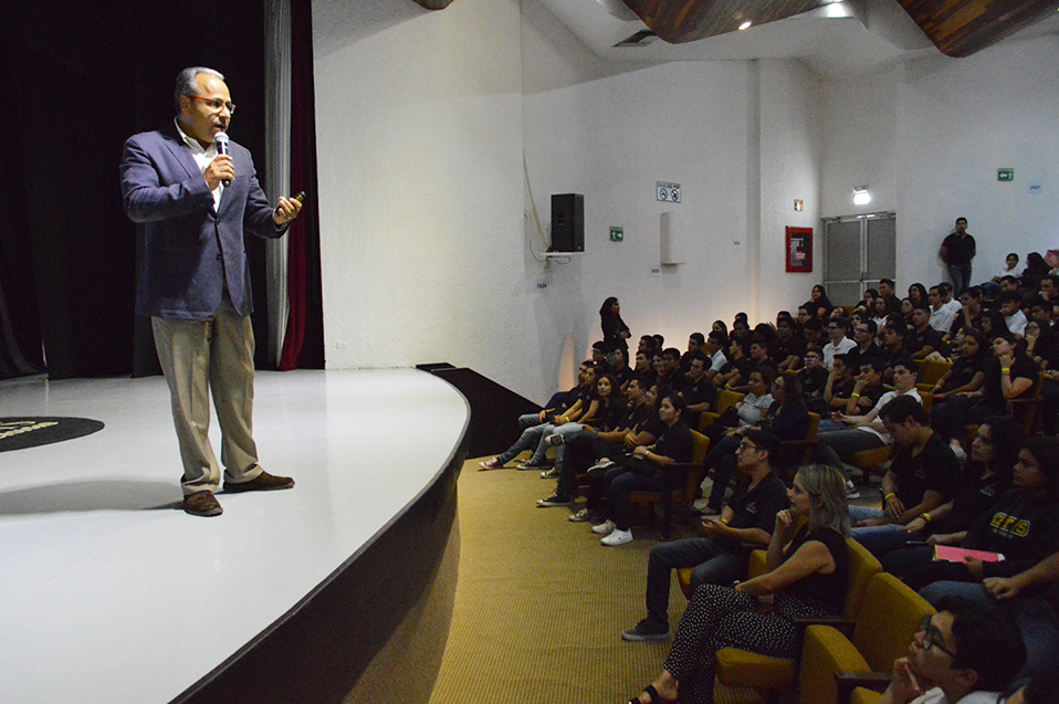 Jesús Esparza, Presidente de ENACTUS México 