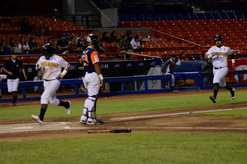 Zorros Mexicali y Zorros Tijuana con un pié en la final