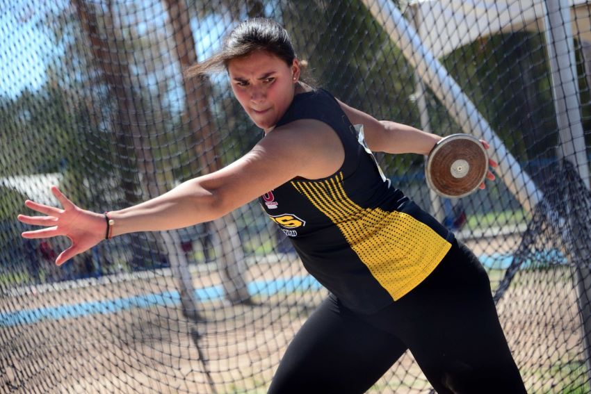 Zorros destacan en atletismo de la Universiada Regional