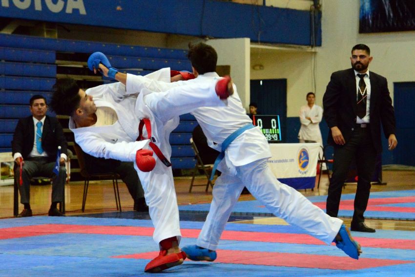 Intensa jornada en el karate do de la Universiada Regional