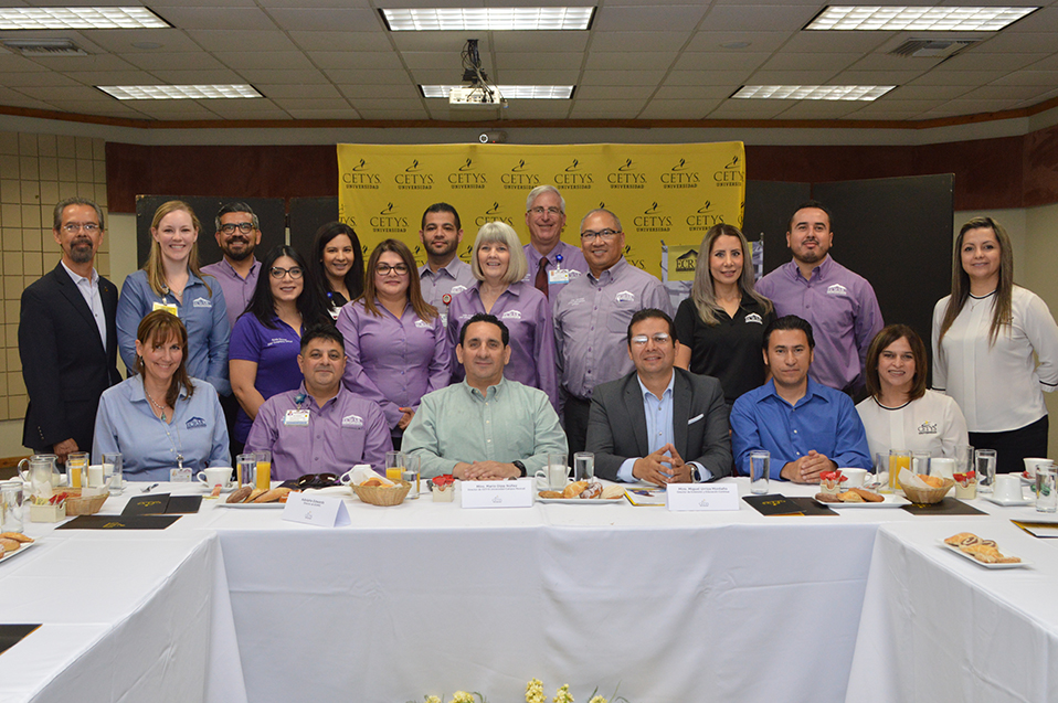 Capacitarán a enfermeros mexicanos para ejercer en California: CETYS Universidad y El Centro Regional Medical Center