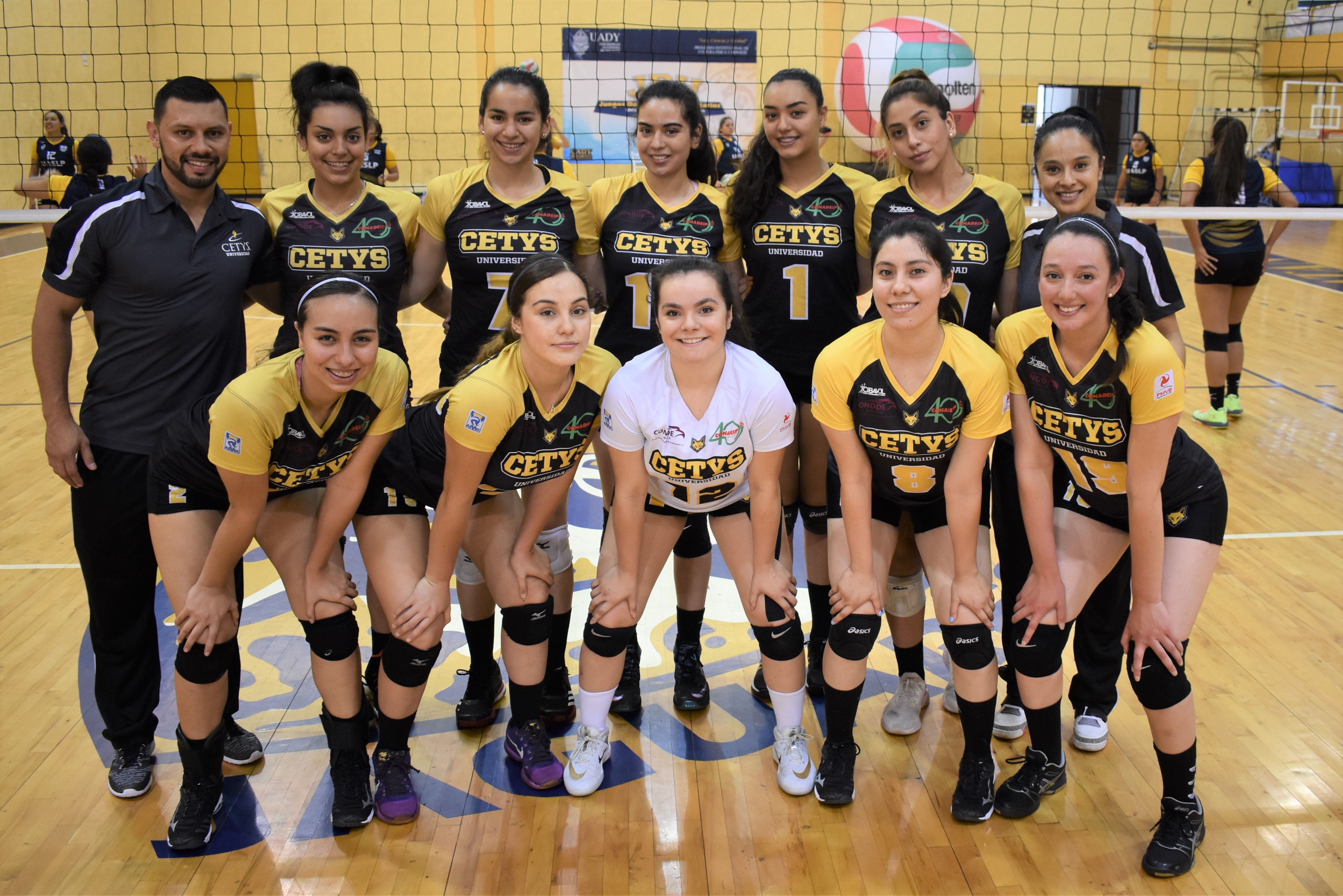 Con paso perfecto voleibol de CETYS a los cuartos de final