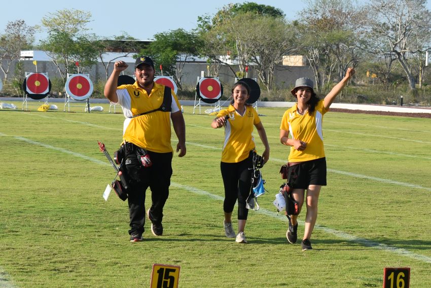 Bronce para CETYS en Arco Recurvo