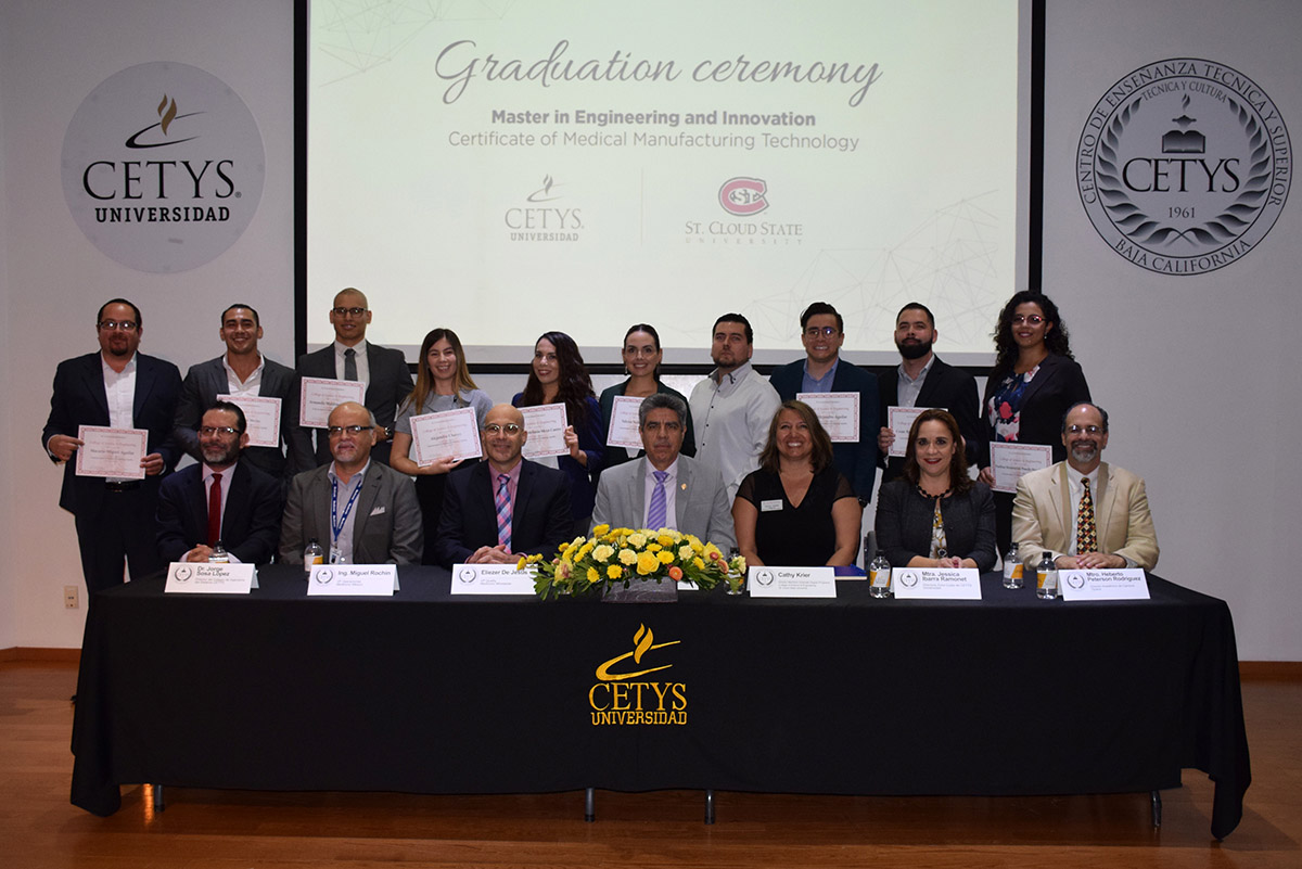 Concluye primer generación de maestría en ingeniería binacional con énfasis en manufactura médica