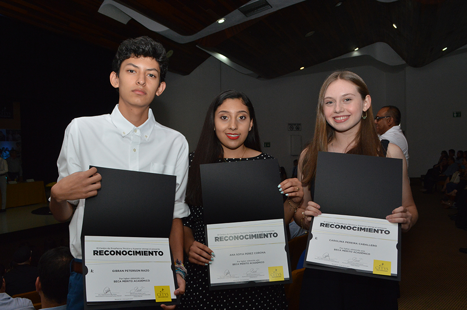 Continúan su formación por medio de Becas en la Prepa CETYS