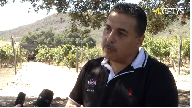 Astronauta José Hernández comparte proyecto de desarrollo de tecnología aeroespacial