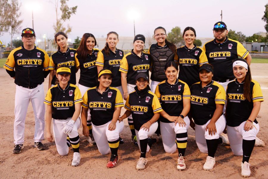 SE PRESENTA EQUIPO DE SOFTBOL FEMENIL DE CETYS UNIVERSIDAD