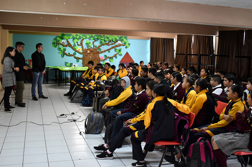 Fortes lleva Programa Escuela Liderazgo a Secundaria General 31
